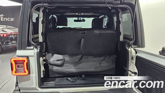 Jeep Wrangler 2020 — photo 20