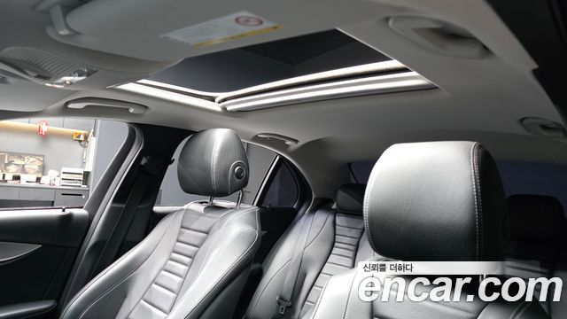 Mercedes-Benz E-Class 2017 — photo 25