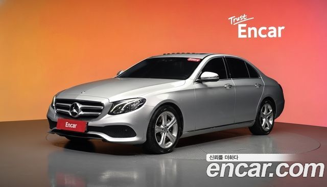 Mercedes-Benz E-Class 2017 — photo 1