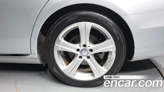 Mercedes-Benz E-Class 2017 — photo 7