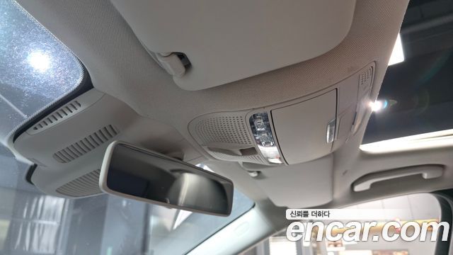 Mercedes-Benz E-Class 2017 — photo 29