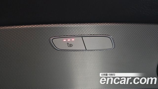 Mercedes-Benz E-Class 2017 — photo 31