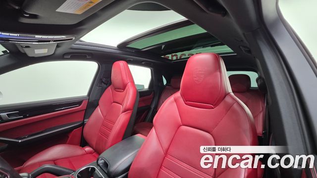 Porsche Cayenne 2020 — photo 12