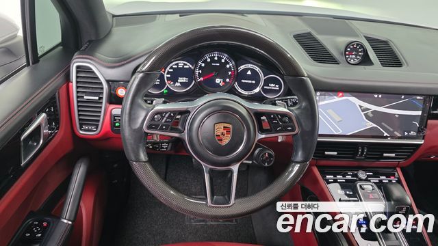 Porsche Cayenne 2020 — photo 14
