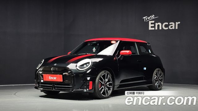 Mini Cooper 2025 — photo 1