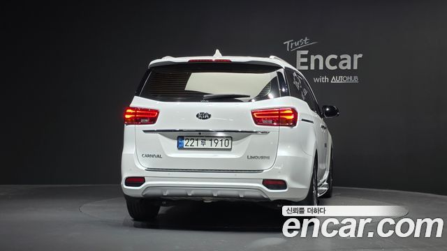 Kia Canival 2019 — photo 4