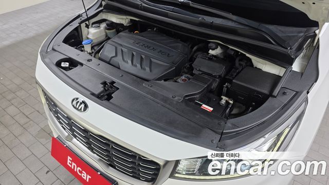 Kia Canival 2019 — photo 6
