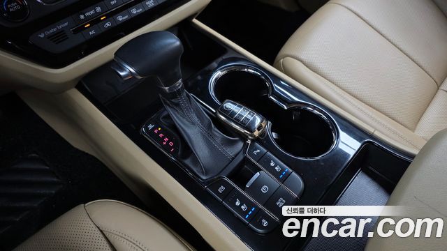 Kia Canival 2019 — photo 9