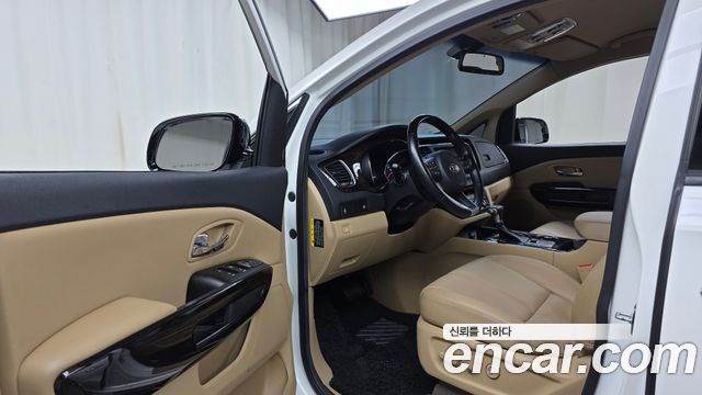 Kia Canival 2019 — photo 10