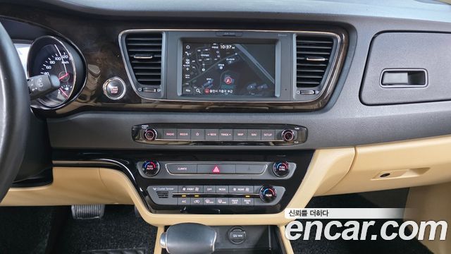 Kia Canival 2019 — photo 14