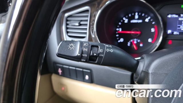 Kia Canival 2019 — photo 18