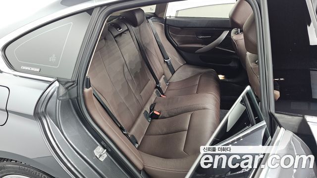 BMW 4-Series 2021 — photo 17