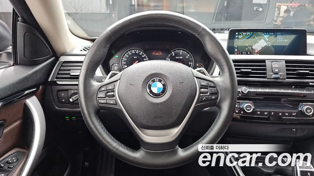 BMW 4-Series 2021 — photo 19