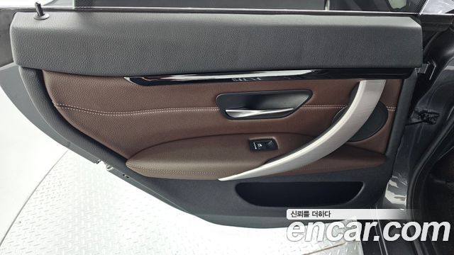 BMW 4-Series 2021 — photo 15