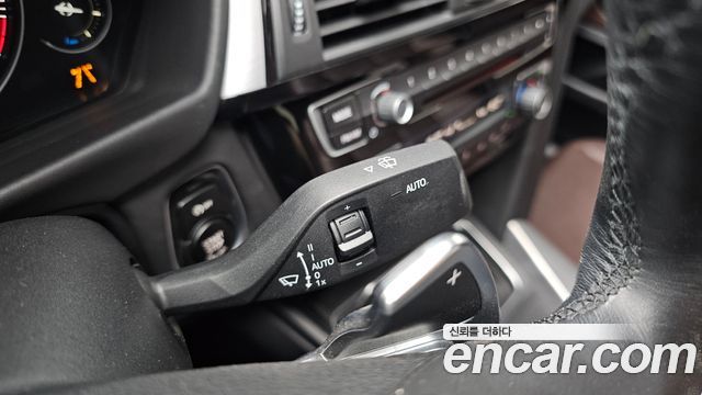 BMW 4-Series 2021 — photo 31