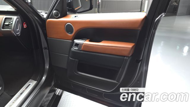 Land Rover Range Rover Sport 2017 — photo 14
