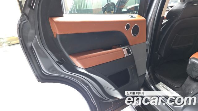 Land Rover Range Rover Sport 2017 — photo 15