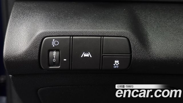 Hyundai AVANTE 2021 — photo 13