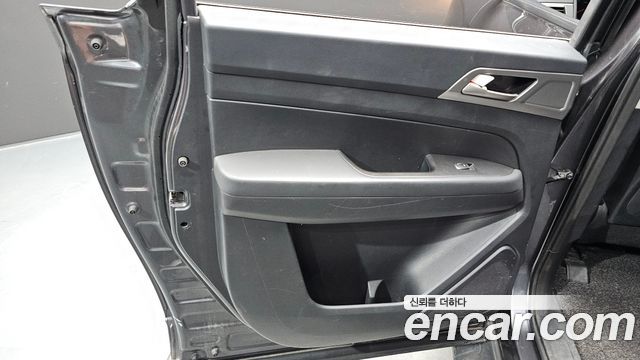 KG Mobility Rexton 2019 — photo 15