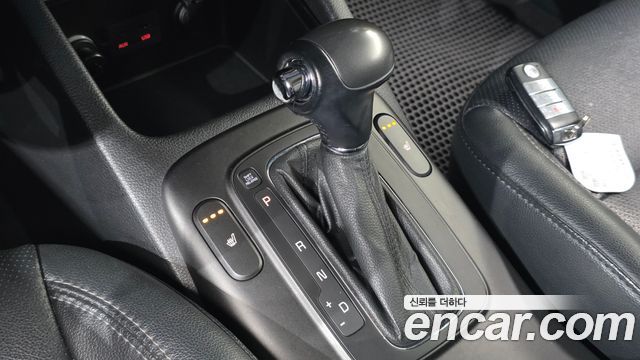 Kia K3 2013 — photo 9