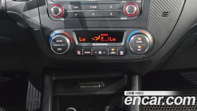 Kia K3 2013 — photo 16