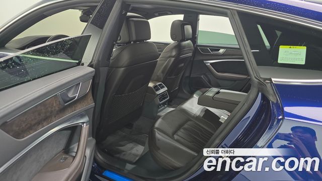 Audi A7 2020 — photo 18