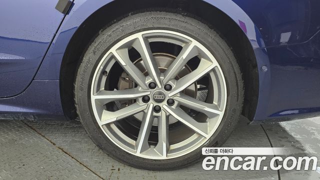 Audi A7 2020 — photo 7