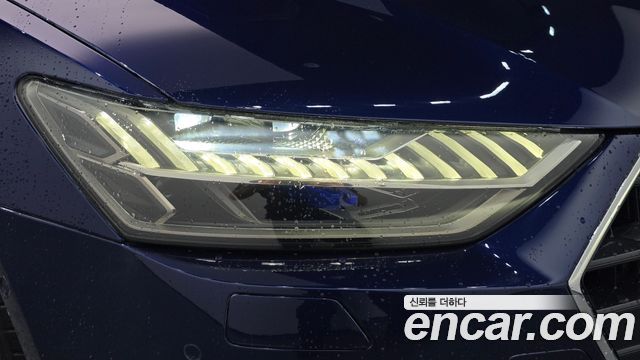 Audi A7 2020 — photo 8