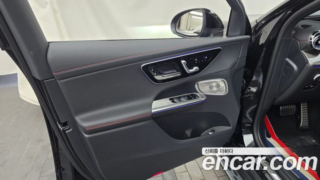 Mercedes-Benz GLC-Class 2025 — photo 14