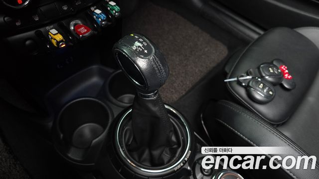 Mini Cooper 2016 — photo 9