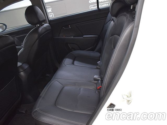 Kia Sportage 2011 — photo 8