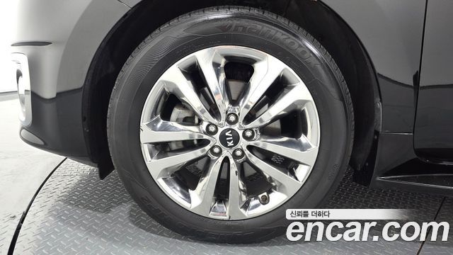 Kia Canival 2016 — photo 5