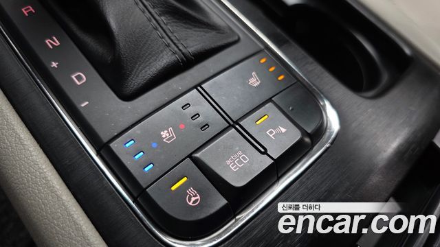 Kia Canival 2016 — photo 23