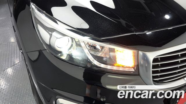 Kia Canival 2016 — photo 8