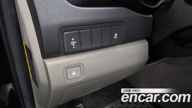 Kia Canival 2016 — photo 28