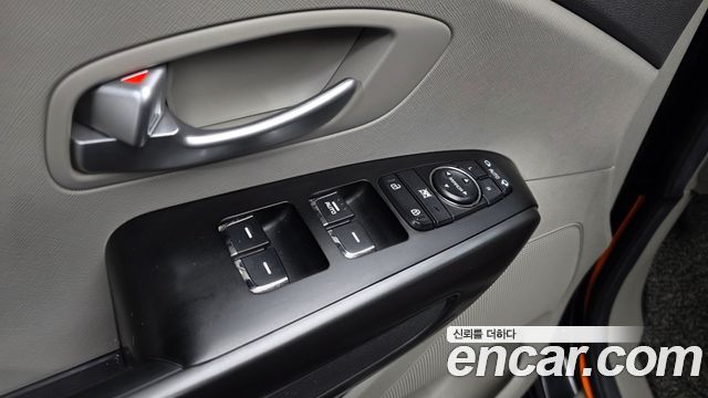 Kia Canival 2016 — photo 34