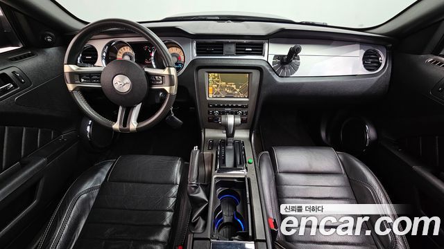 Ford Mustang 2010 — photo 7