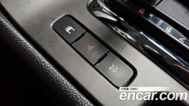 Ford Mustang 2010 — photo 18