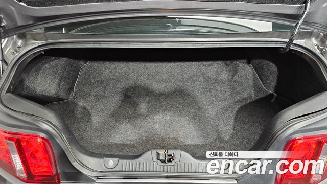 Ford Mustang 2010 — photo 20