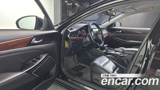 Kia K7 2017 — photo 10