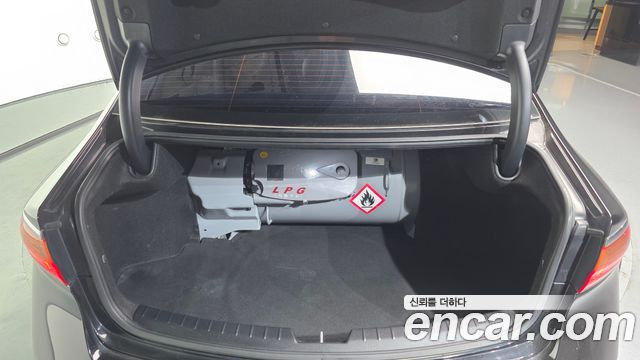 Kia K7 2017 — photo 20