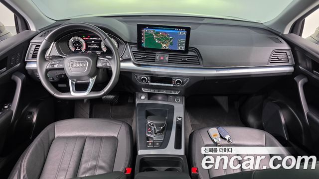 Audi Q5 2022 — photo 10