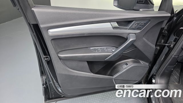Audi Q5 2022 — photo 14
