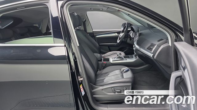 Audi Q5 2022 — photo 16