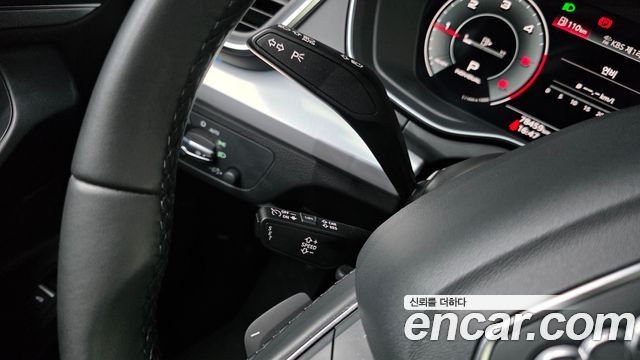 Audi Q5 2022 — photo 28