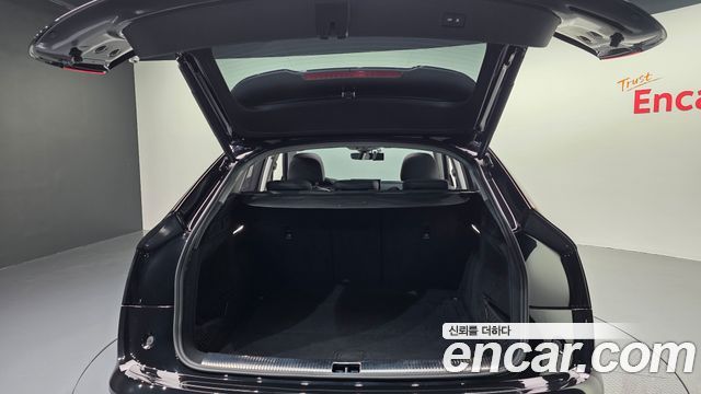 Audi Q5 2022 — photo 31