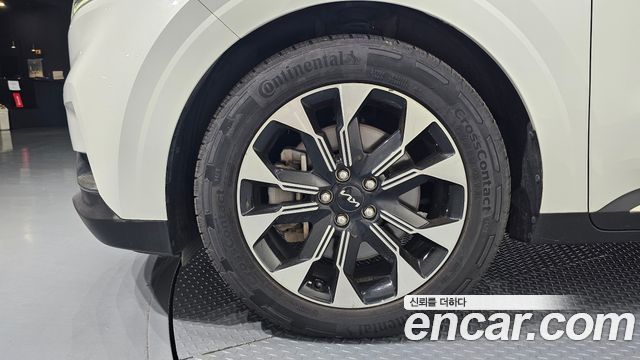 Kia Canival 2023 — photo 5