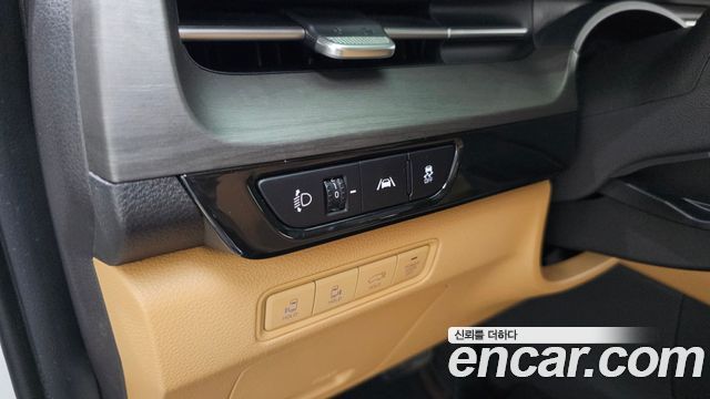 Kia Canival 2023 — photo 17