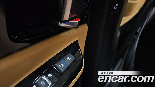 Kia Canival 2023 — photo 19