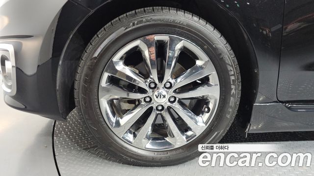 Kia Canival 2016 — photo 5